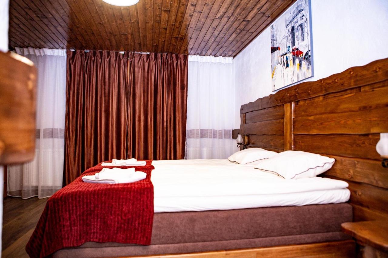 Vila Swe Sar Hotel Curtea de Argeş Buitenkant foto