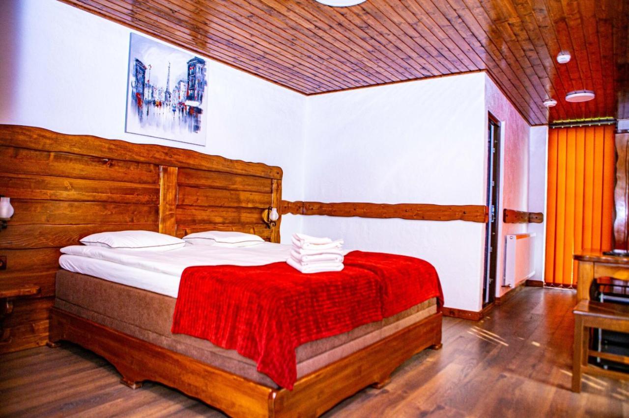 Vila Swe Sar Hotel Curtea de Argeş Buitenkant foto
