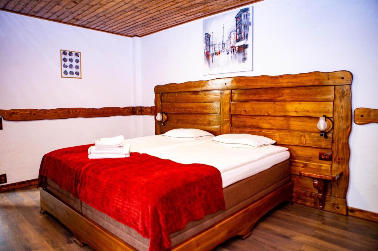 Vila Swe Sar Hotel Curtea de Argeş Buitenkant foto