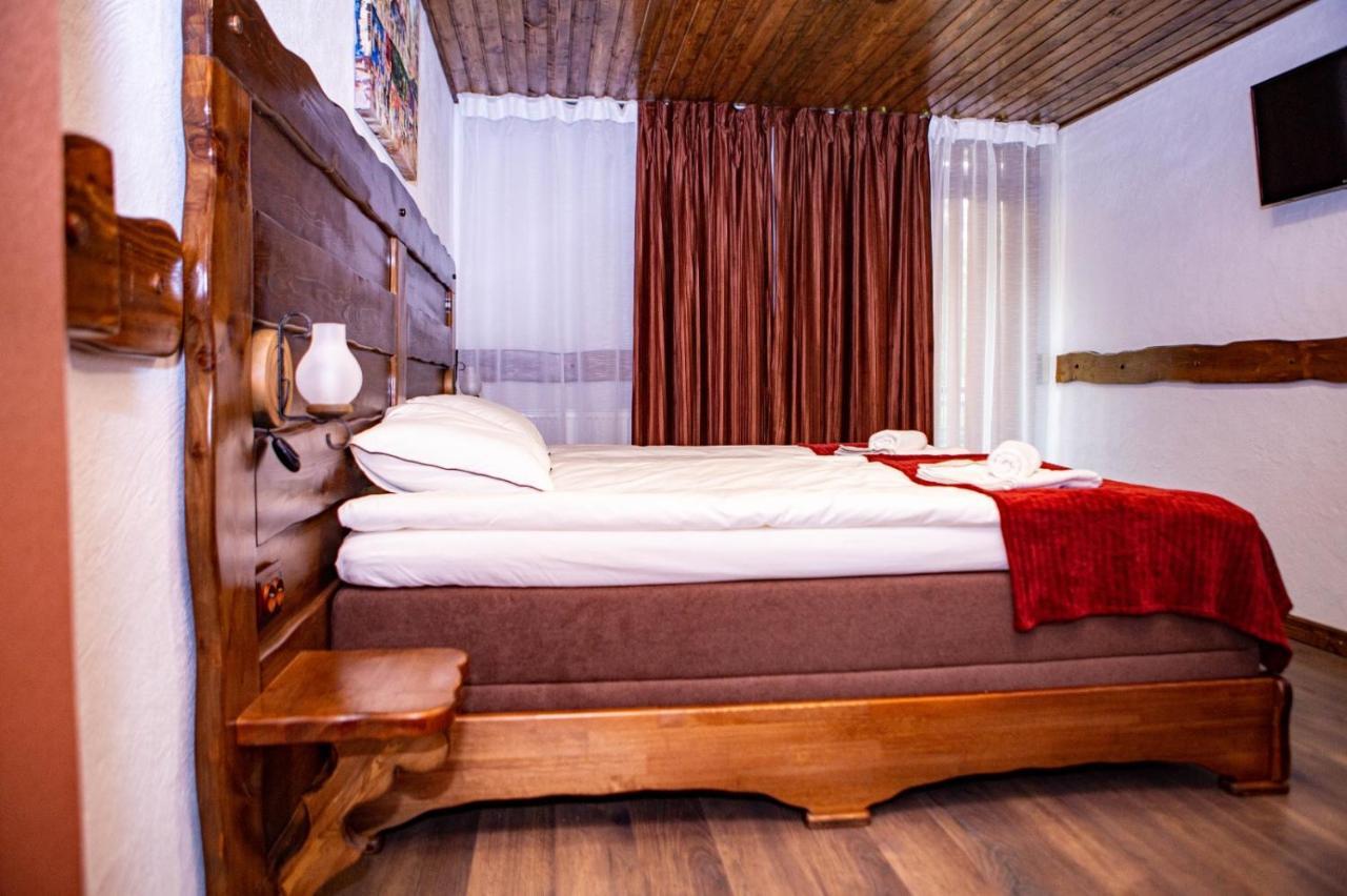 Vila Swe Sar Hotel Curtea de Argeş Buitenkant foto